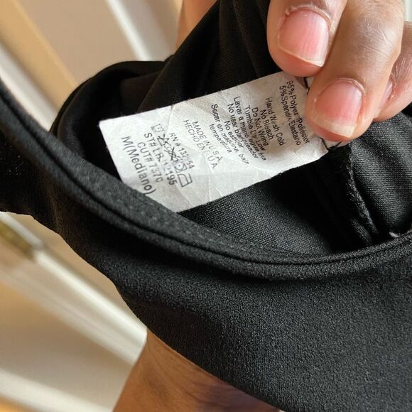 Black Ruffle Dress Size M Super Cute 🔥 - Picture 4 of 4